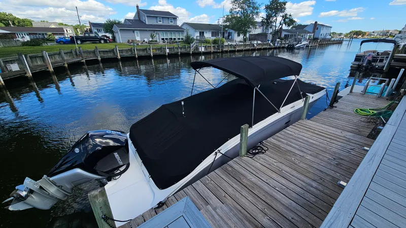 Slide: The Image of Sea Ray 270 SDX OB 2022 - 29