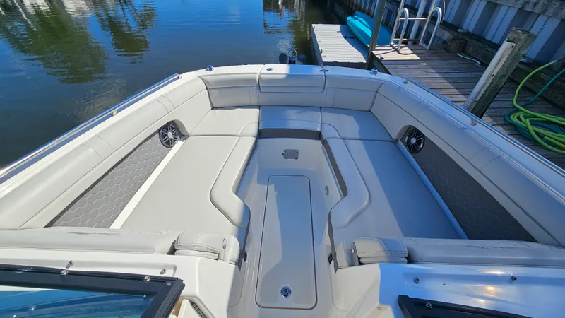 Slide: The Image of Sea Ray 270 SDX OB 2022 - 21