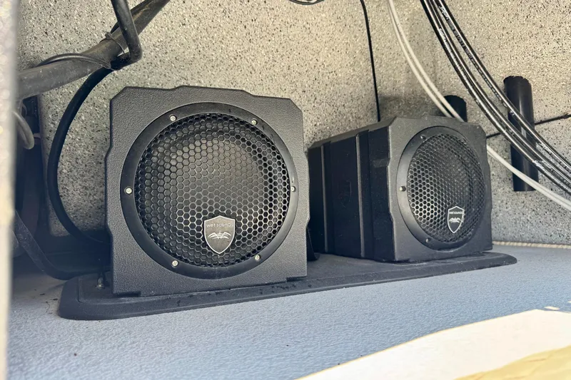 Slide: The Image of Speakers installed in a 2022 Majek 24 Reaper boat, featuring Wet Sounds audio equipment. - 18