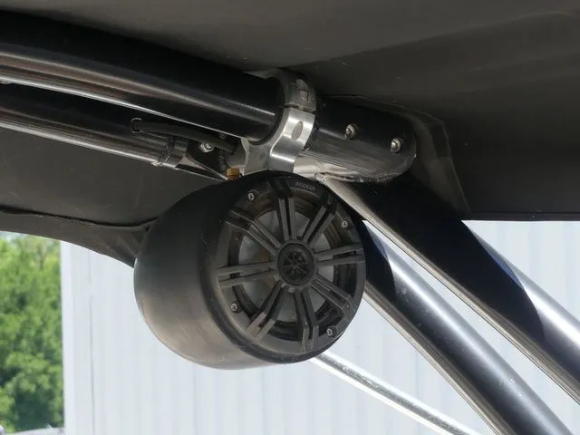 Slide: The Image of Speaker mounted on a 2020 Stingray 201 DS boat. - 31
