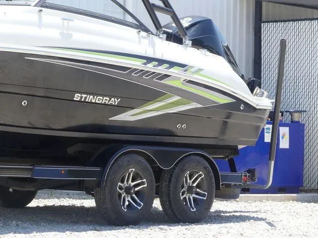 Slide: The Image of 2020 Stingray 201 DS boat on trailer, side view. - 8