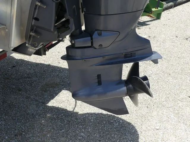 Slide: The Image of Outboard motor of a 2016 Sylvan 8522 Cruise boat. - 10