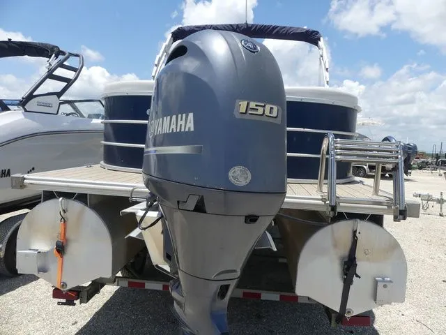 Slide: The Image of Sylvan 8522 Cruise 2016 with Yamaha 150 outboard motor. - 5