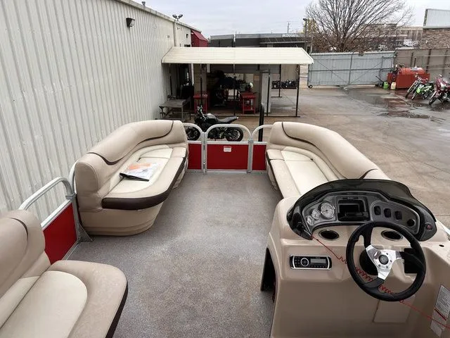 Slide: The Image of Interior view of a 2016 Sun Tracker Party Barge 20 DLX pontoon boat. - 14