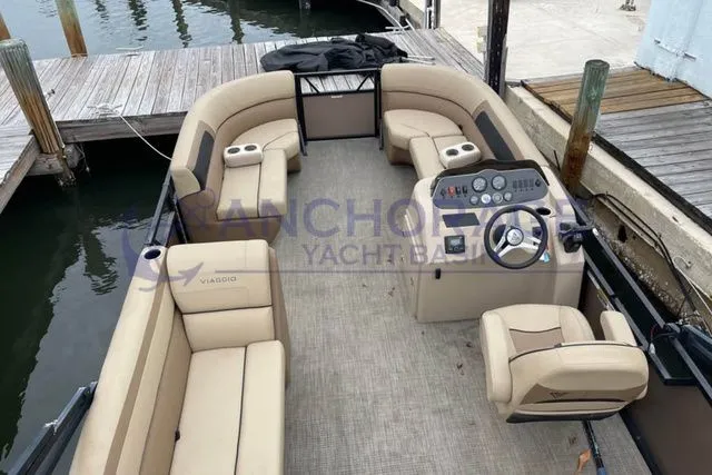 Slide: The Image of 2021 Viaggio Lago C L20C pontoon boat interior view. - 7