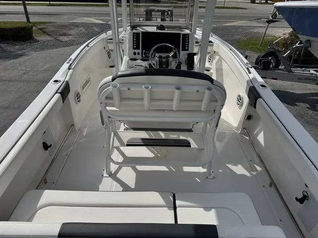 Slide: The Image of Interior view of 2022 Robalo R222 Explorer boat. - 6