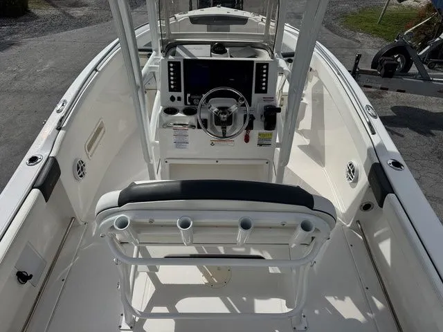 Slide: The Image of Interior view of 2022 Robalo R222 Explorer boat cockpit. - 8