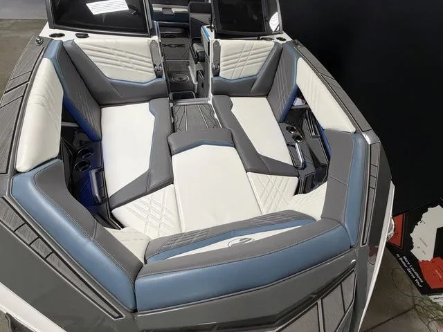 Slide: The Image of Interior of 2024 Tigé Ultré 25ZX with luxurious seating. - 19