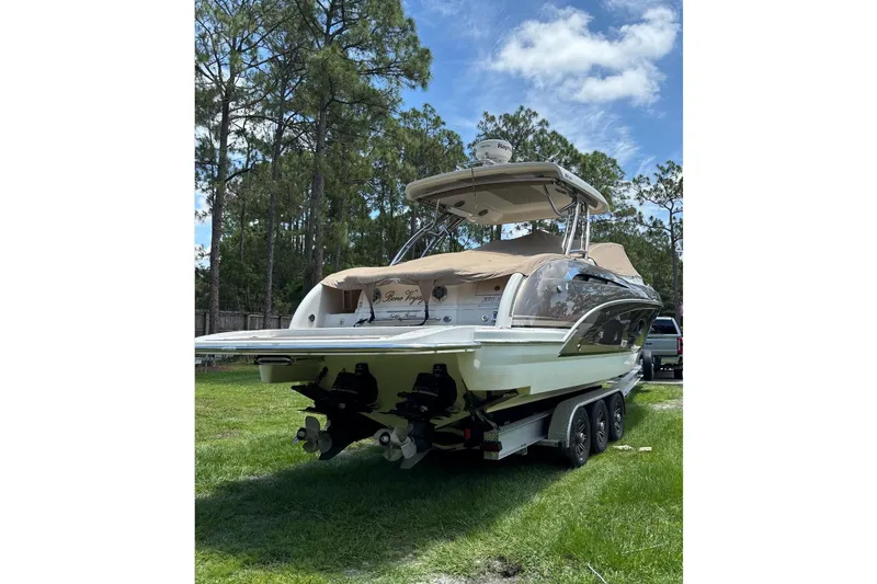 The Image of Formula 350 Crossover Bowrider I/O 2015 - undefined