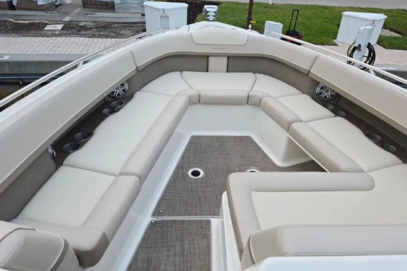 Slide: The Image of 2015 Formula 350 Crossover Bowrider I/O with spacious seating and modern design. - 9