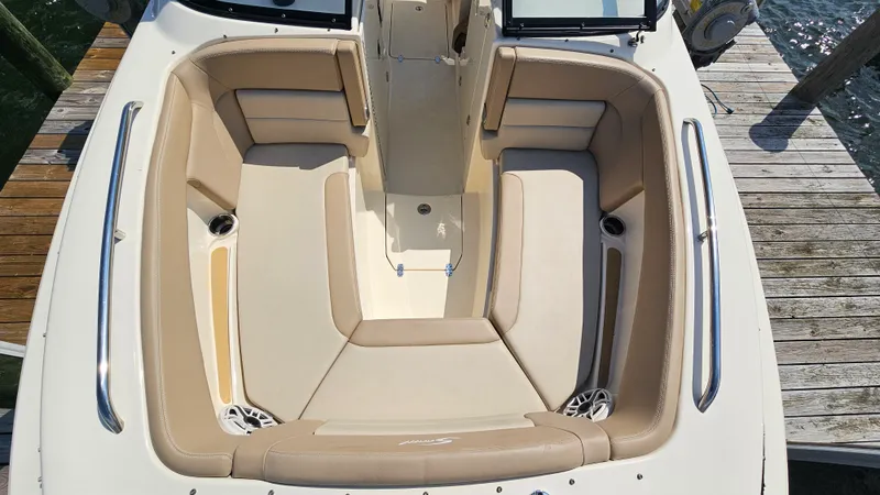 Slide: The Image of Scout 255 DORADO 2024 - 46