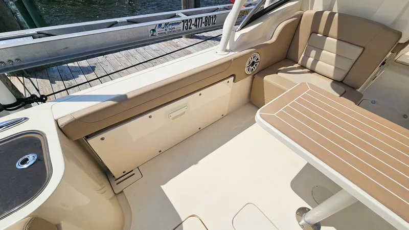 Slide: The Image of Scout 255 DORADO 2024 - 20