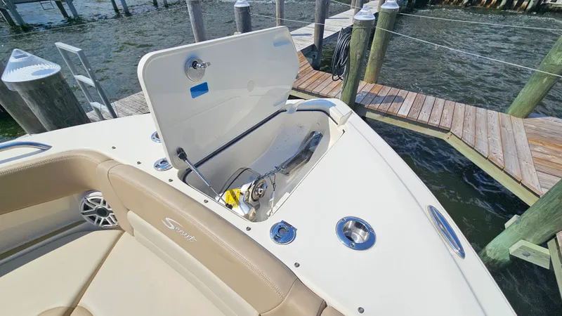 Slide: The Image of Scout 255 DORADO 2024 - 49