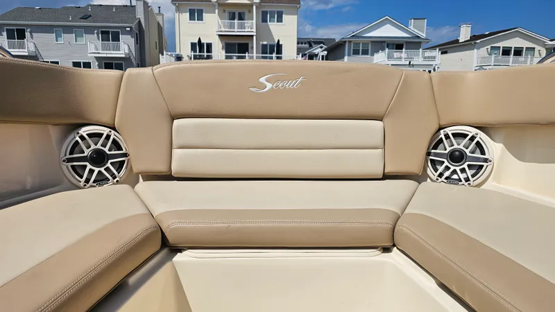 Slide: The Image of Scout 255 DORADO 2024 - 41