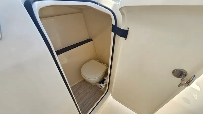 Slide: The Image of Scout 255 DORADO 2024 - 36