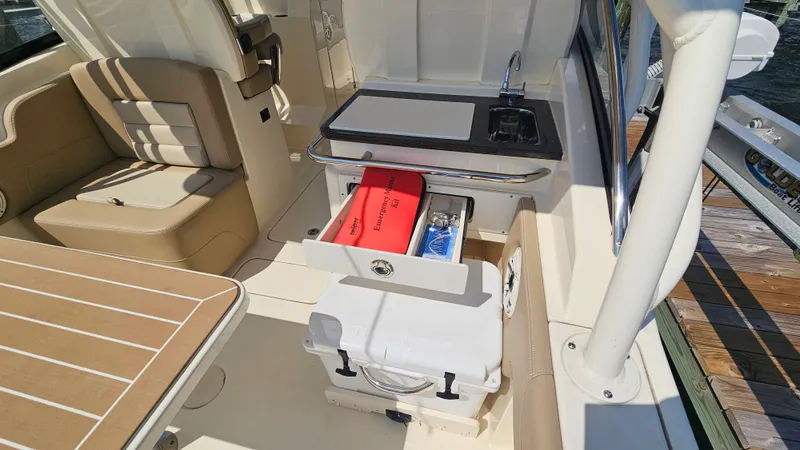 Slide: The Image of Scout 255 DORADO 2024 - 23