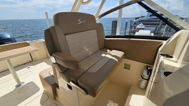 Slide: The Image of Scout 255 DORADO 2024 - 34