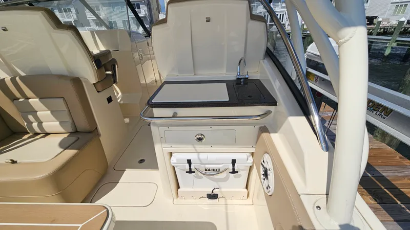 Slide: The Image of Scout 255 DORADO 2024 - 22