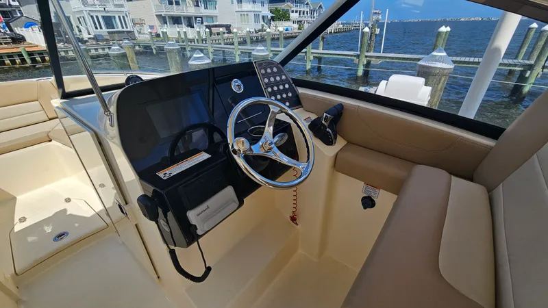 Slide: The Image of Scout 255 DORADO 2024 - 27