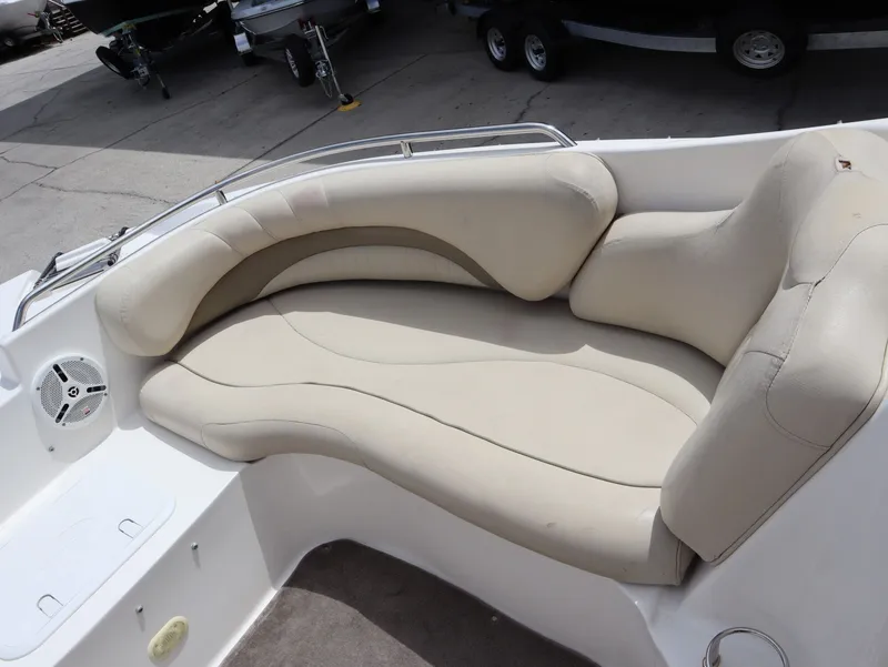 Slide: The Image of Beige seating on a 2008 NauticStar 210 DC boat. - 19