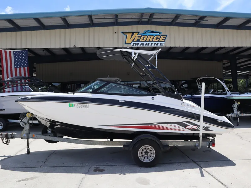 The Image of 2017 Yamaha AR195 boat at VForce Marine. - 1