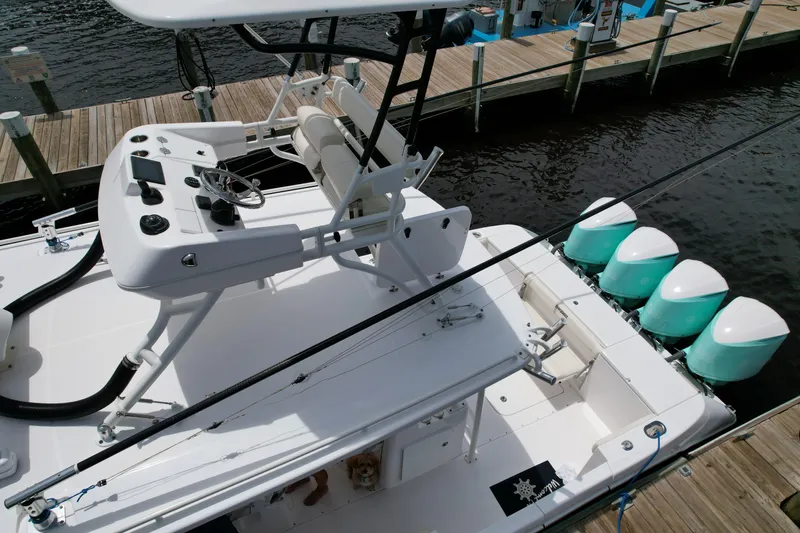 Slide: The Image of Everglades 435 Center Console 2017 - 106