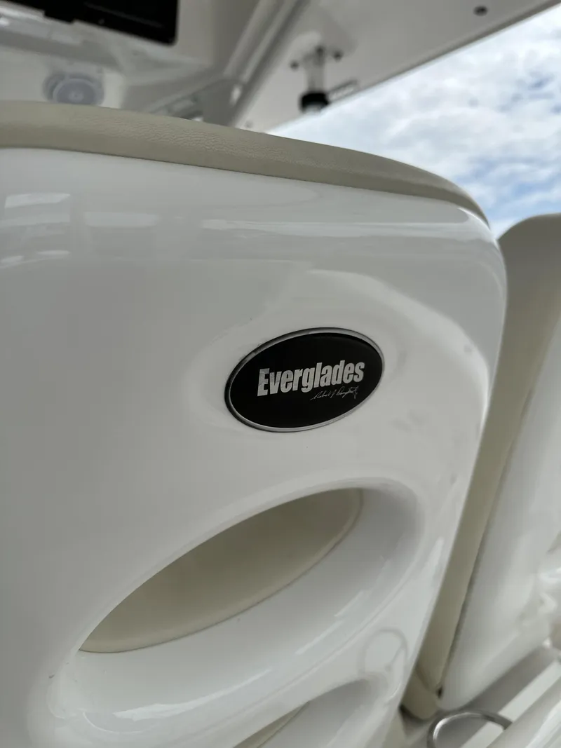 Slide: The Image of Everglades 435 Center Console 2017 boat interior detail with logo. - 47