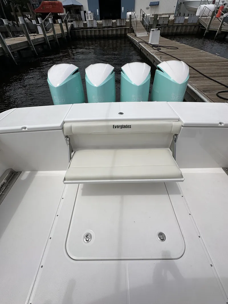 Slide: The Image of Everglades 435 Center Console 2017 - 73