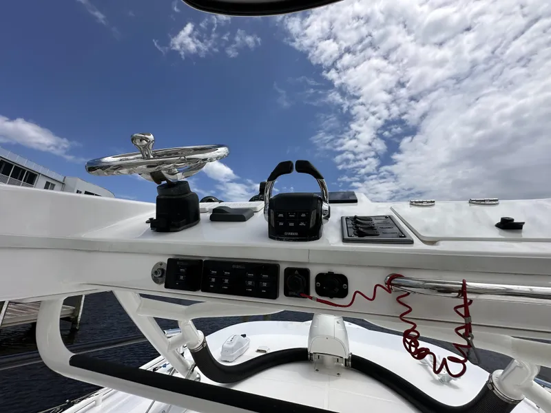 Slide: The Image of Everglades 435 Center Console 2017 - 76