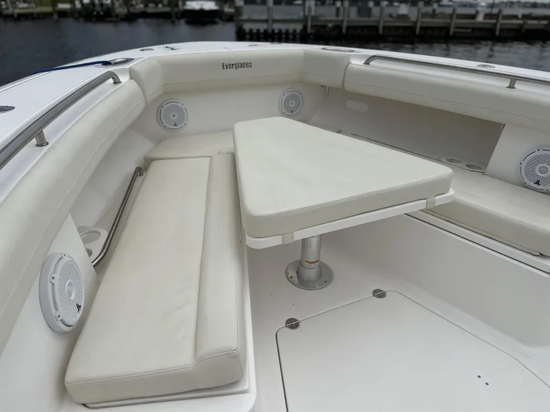 Slide: The Image of Everglades 435 Center Console 2017 - 83