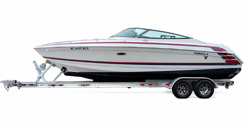The Image of 1997 Formula 280 Sun Sport boat on trailer, side view. - 0