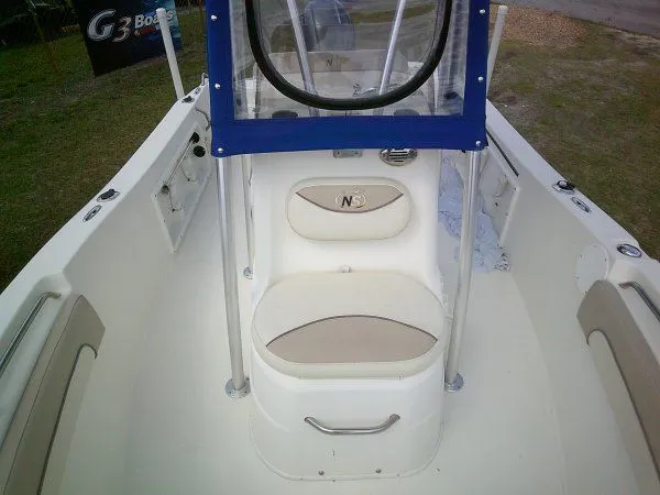 Slide: The Image of Interior view of a 2016 NauticStar 19 XS boat. - 8