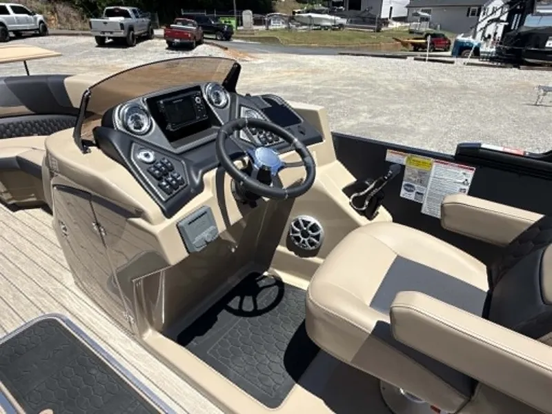 Slide: The Image of Interior view of 2026 Sylvan L-3 DLZ Platnium boat cockpit. - 27