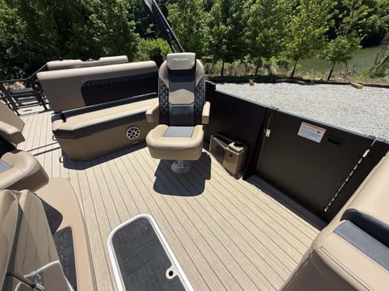 Slide: The Image of Interior of 2026 Sylvan L-3 DLZ Platnium pontoon boat. - 29