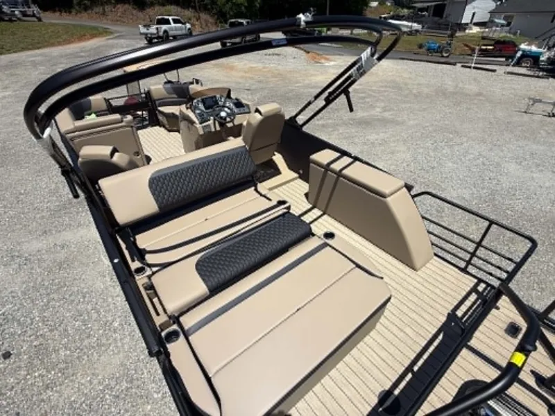 Slide: The Image of Interior view of 2026 Sylvan L-3 DLZ Platinum pontoon boat. - 31