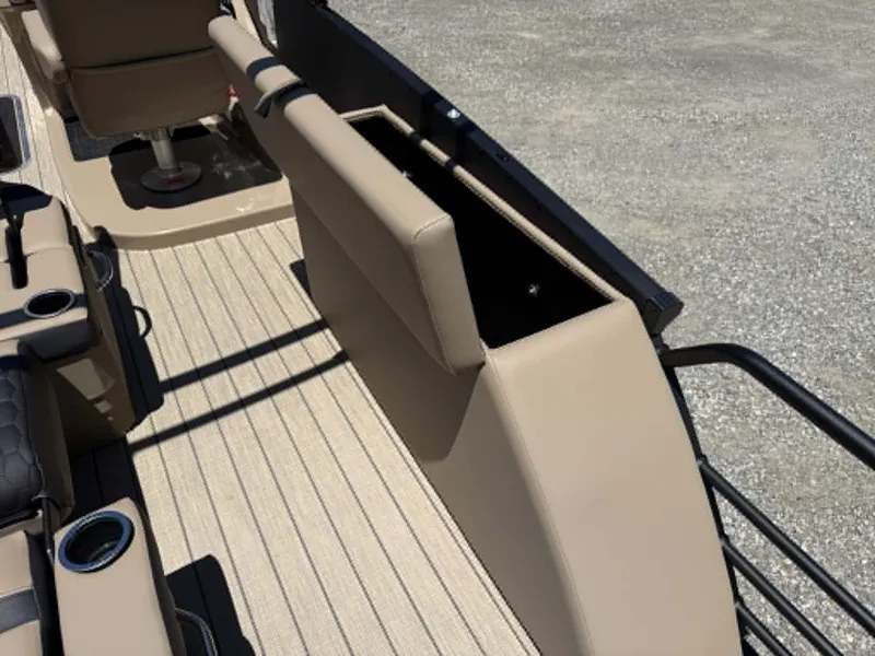 Slide: The Image of Interior of 2026 Sylvan L-3 DLZ Platnium with beige seating. - 6