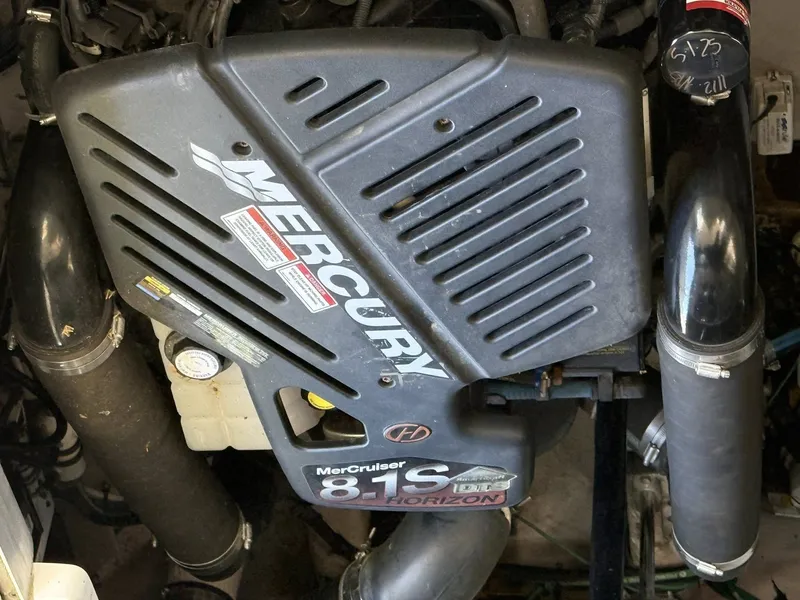 Slide: The Image of Mercury MerCruiser 8.1S engine in 2008 Sea Ray 44 Sundancer. - 12