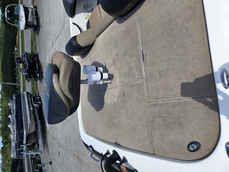 Slide: The Image of Skeeter ZX200 2015 - 9