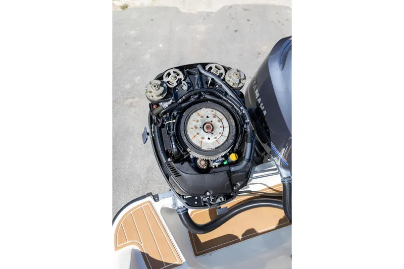 Slide: The Image of Open Yamaha outboard motor on 2006 Hydra-Sports Vector 3300 VX boat. - 32