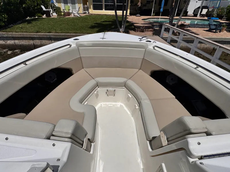 Slide: The Image of Boston Whaler 280 VANTAGE 2022 - 16