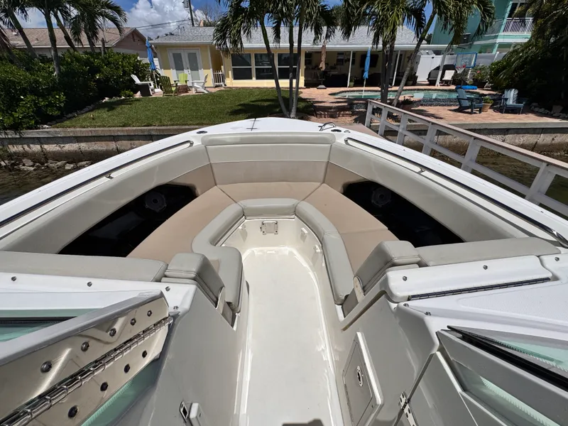 Slide: The Image of Boston Whaler 280 VANTAGE 2022 - 27