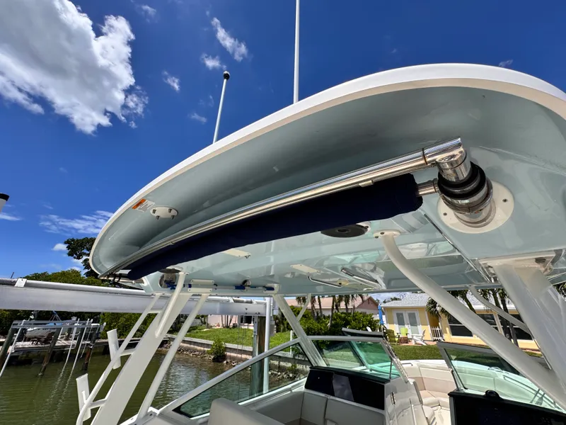 Slide: The Image of Boston Whaler 280 VANTAGE 2022 - 30