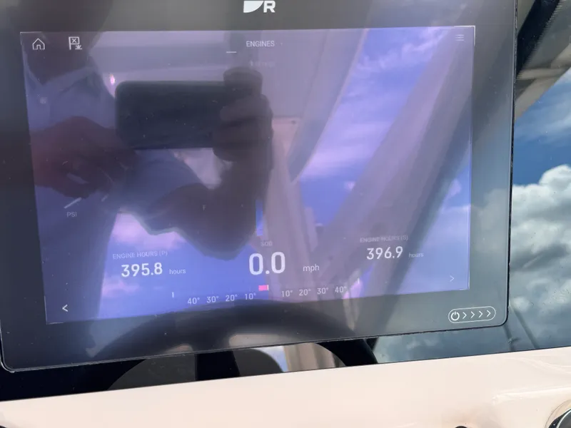 Slide: The Image of Boston Whaler 280 VANTAGE 2022 - 19