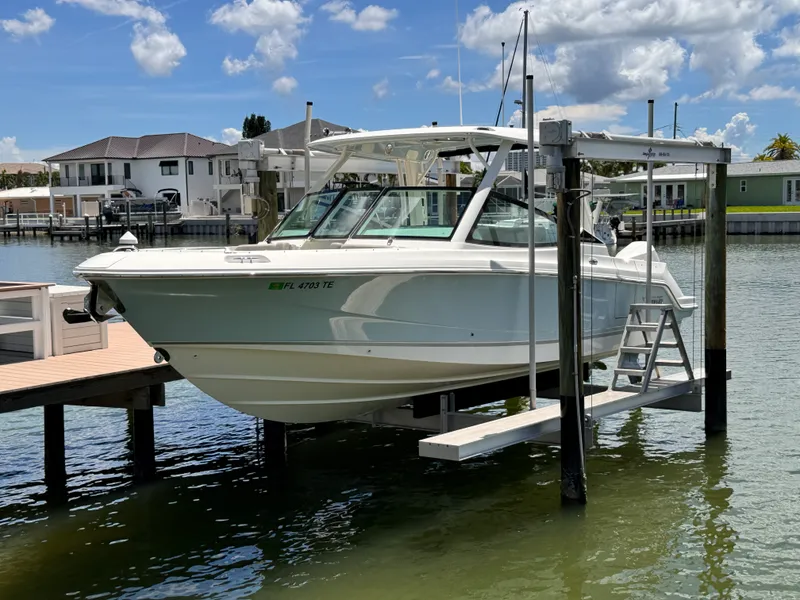 Slide: The Image of Boston Whaler 280 VANTAGE 2022 - 35