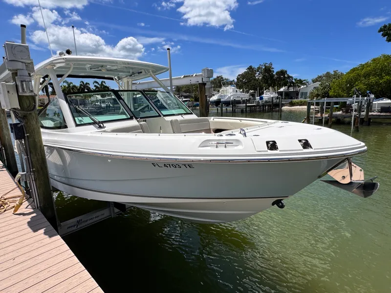Slide: The Image of Boston Whaler 280 VANTAGE 2022 - 32