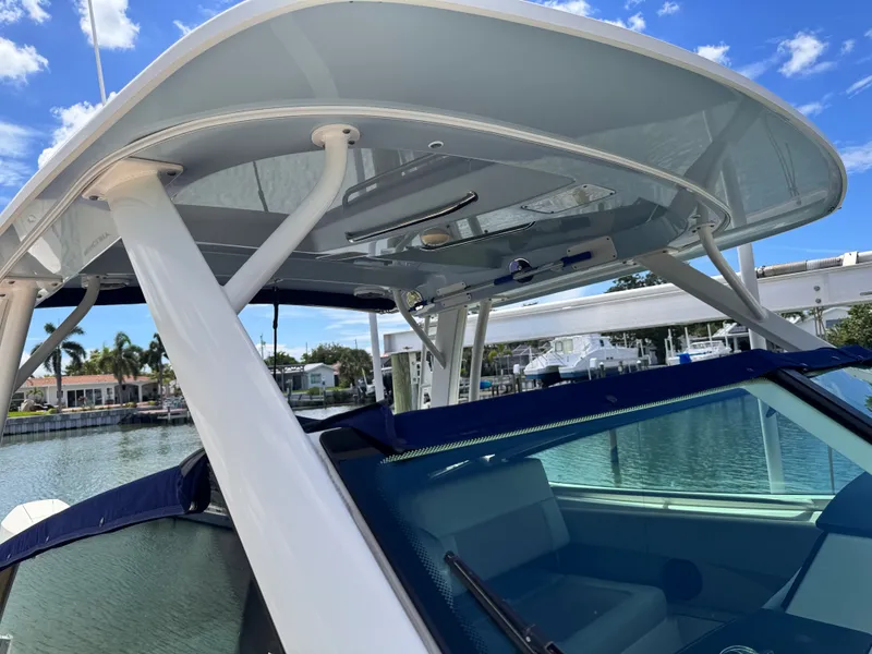 Slide: The Image of Boston Whaler 280 VANTAGE 2022 - 46