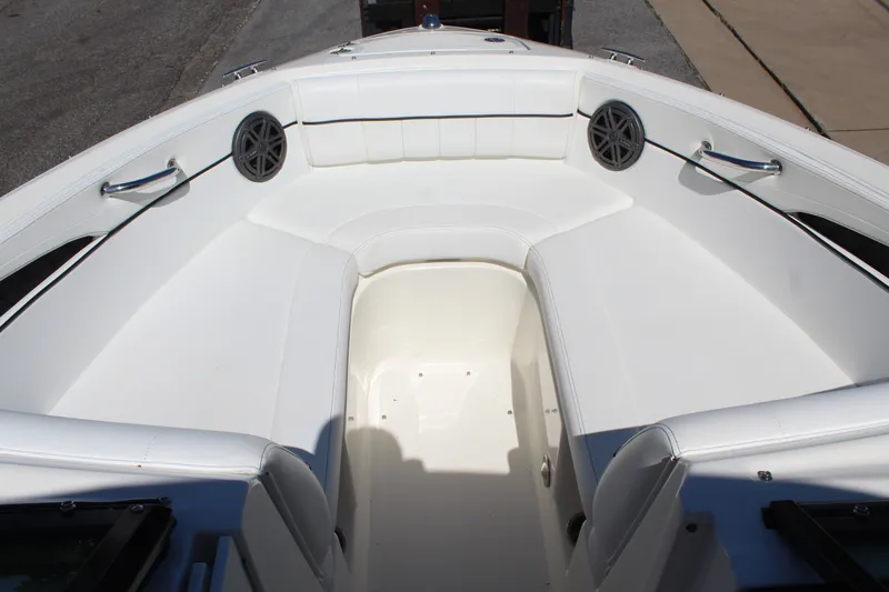 Slide: The Image of Interior of 2014 Sea Ray SLX 230 boat. - 15