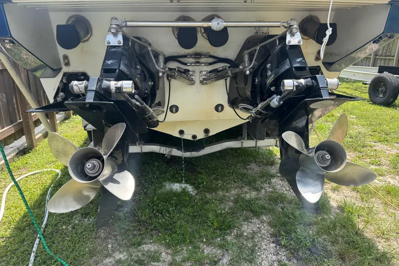 Slide: The Image of Rear view of a 2006 Formula 382 FASTech boat with dual propellers. - 13