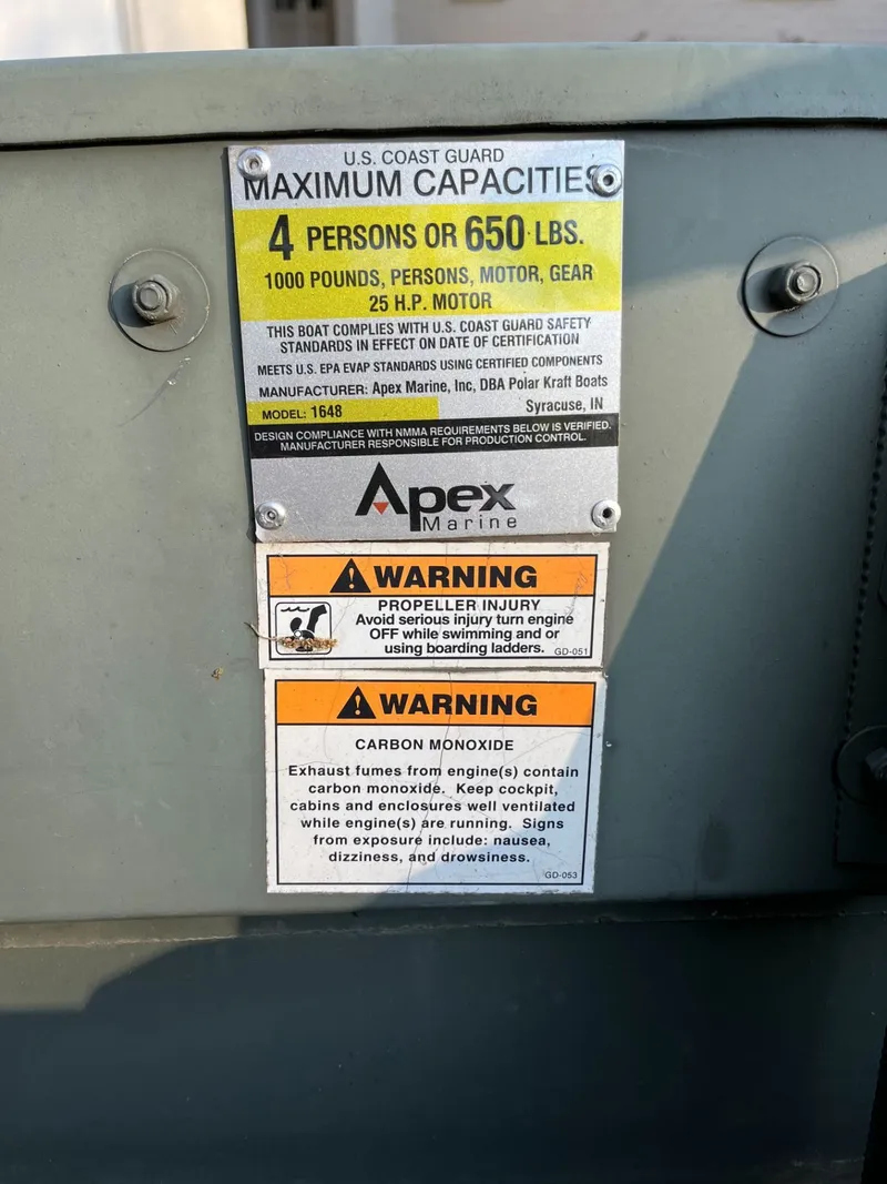 Slide: The Image of Safety warnings on Polar Kraft DKJ1648-15 boat, year 2022. - 7