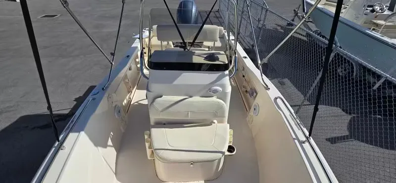 Slide: The Image of Interior view of a 2021 Grady-White Fisherman 180 boat. - 8